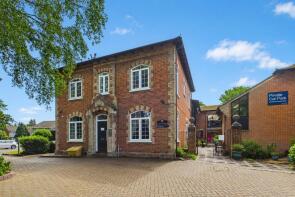 20, The Elms, Broom Way, Blackwater, Camberley GU17 9DW