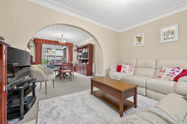 Cecil Road, Chadwell Heath photo 4