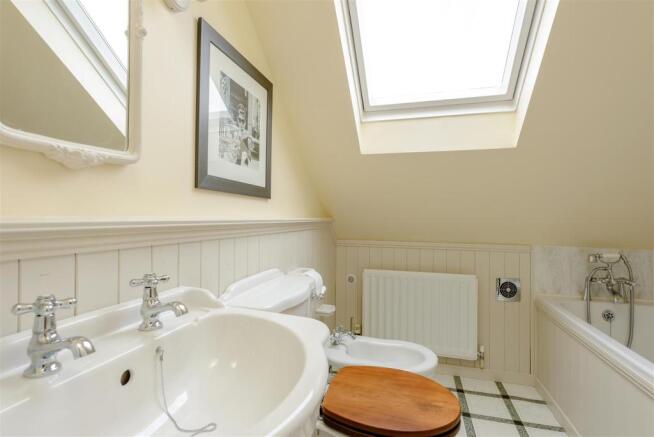 8374493-interior37.jpg