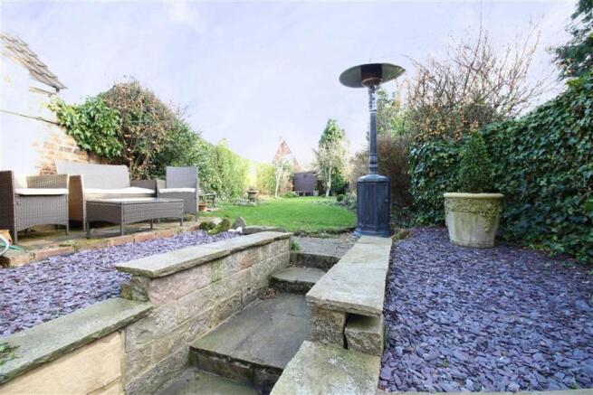 Rear cottage garden