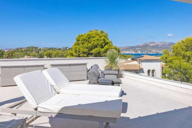 02 santa ponsa Moderne Villa mit besonderem Wohngefuehl kaufen rooftop