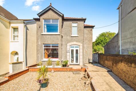 Causeway Street, Kidwelly, Carmarthenshire, SA17