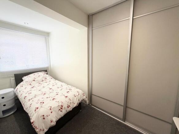 2 bed Terraced for sale Image 9