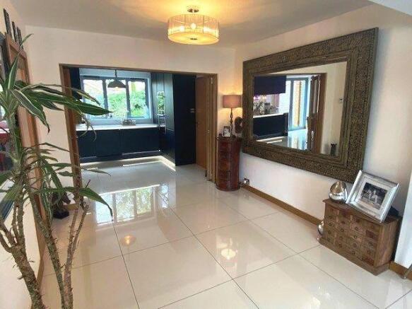 KITCHEN/DINING/FAMILY ROOM