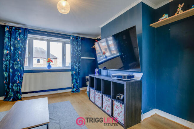 3 bed Semi-Detached for sale Image 6