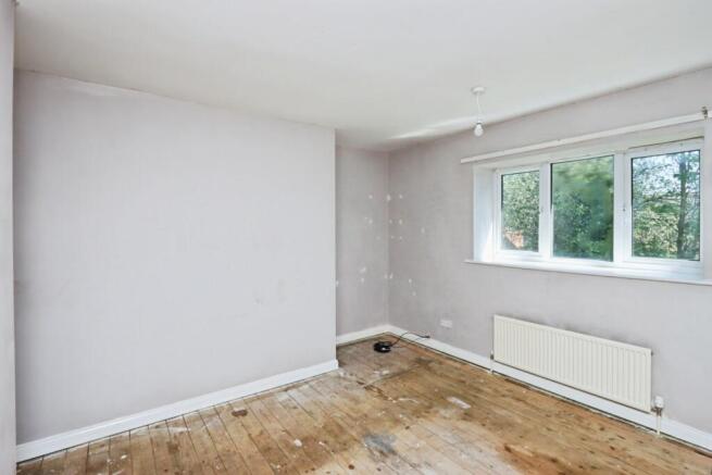 3 bed Semi-Detached for sale Image 8