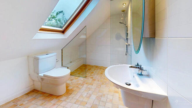 4 bed Semi-Detached for sale Image 10