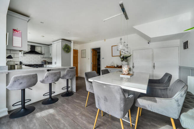 Kitchen/Dining