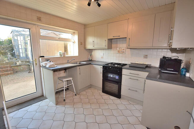 2 bed Semi-Detached for sale Image 6