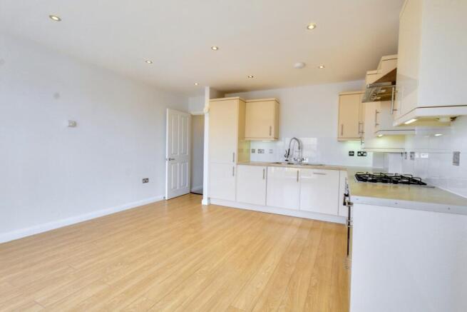 3.KITCHEN.jpg
