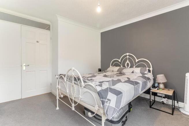 2 bed Apartment for sale Image 7