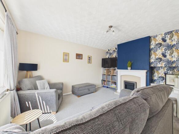 2 bed Semi-Detached for sale Image 3