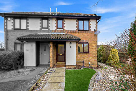 Ark Avenue, Grays, RM16