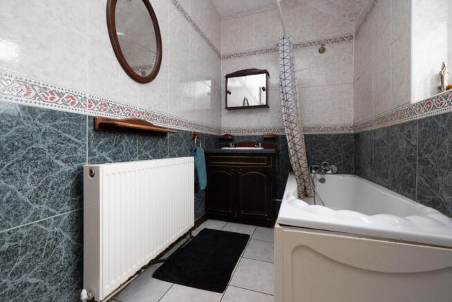 4 bed Terraced for sale Image 7
