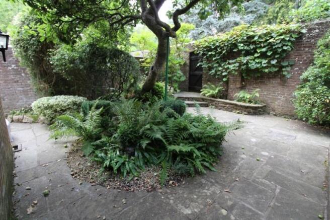 108_garden pic 4.JPG