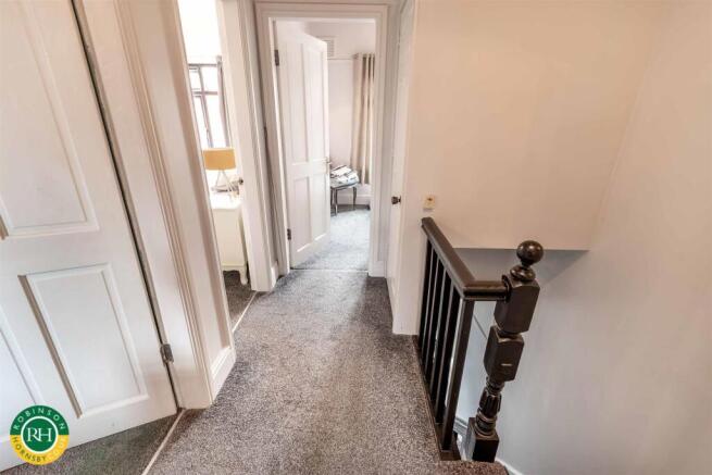 3 bed Terraced for sale Image 10