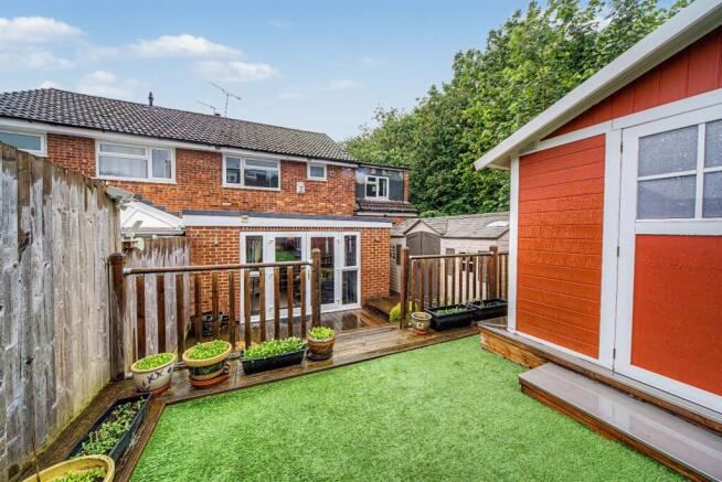 4 bed Semi-Detached for sale Image 12