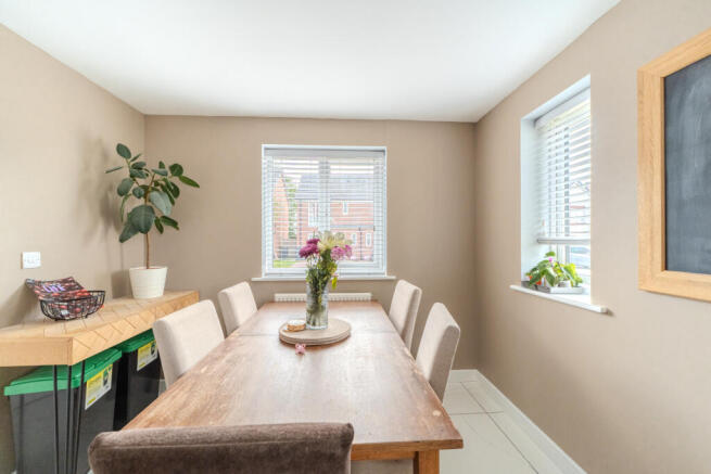 Lydney, GL15 5FX photo 4