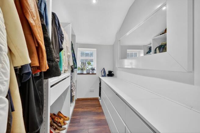 Walk-in Wardrobe