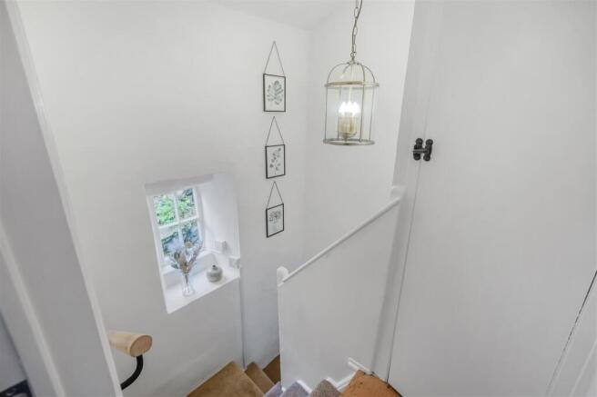 3 bed Semi-Detached for sale Image 8