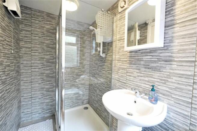 Annexe Shower Room