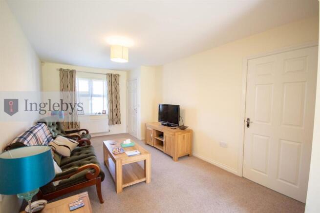 4 bed Detached for sale Image 5