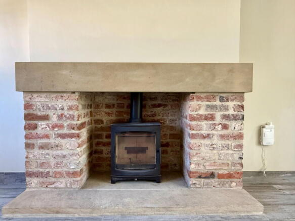 4 bed Detached for sale Image 6