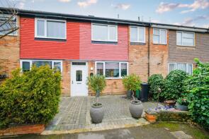 32, Field Close, Chingford E4 9DJ