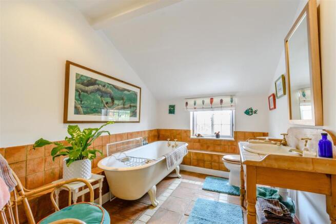 8433227-interior09.jpg