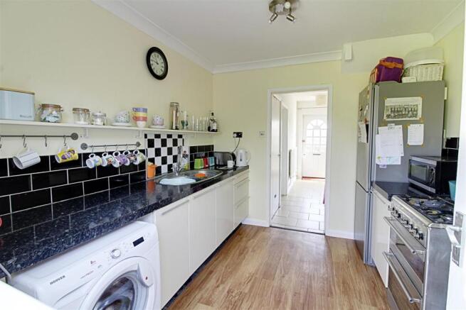 kitchen 1.jpg