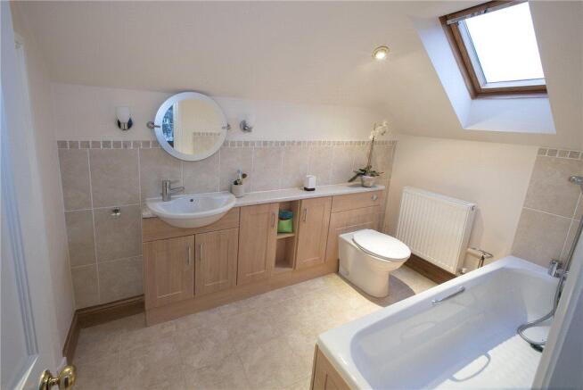 En-Suite Bathroom