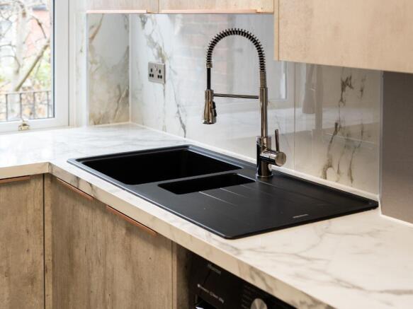 3 bed Terraced for sale Image 11