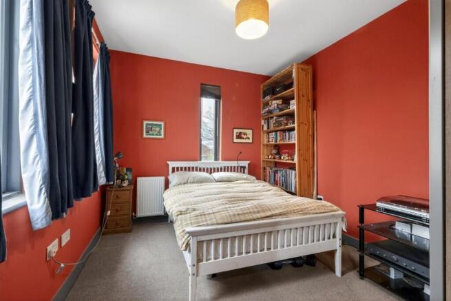 3 bed House for sale Image 10