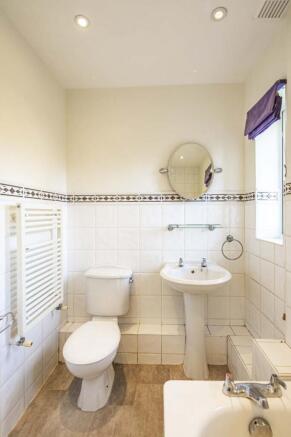 Photo 10