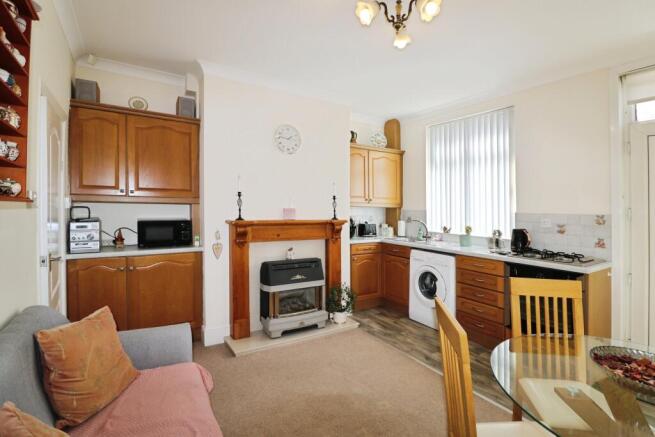 2 bed Terraced for sale Image 5