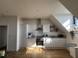 Flat 6, Montclair House, Deanery Close, Chichester PO19 1GF