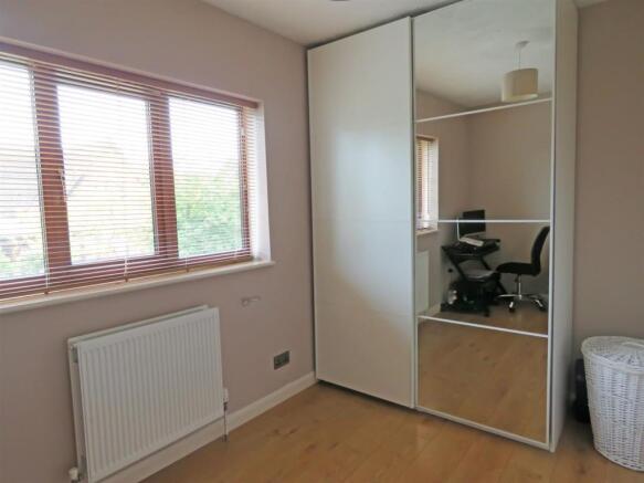 Bedroom 2.JPG