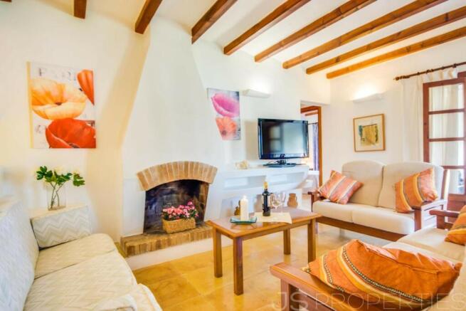 BEAUTIFUL VILLA WITH PALM TREE GARDEN AND SWIMMING POOL