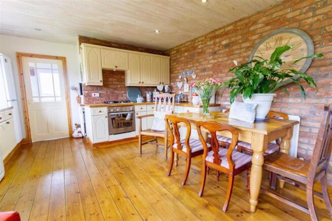 Kitchen/Breakfast Room