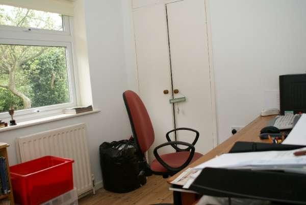 Photo 12