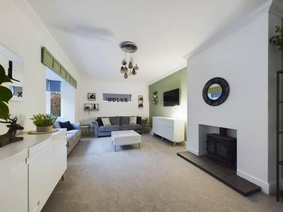 5 bed Detached for sale Image 7