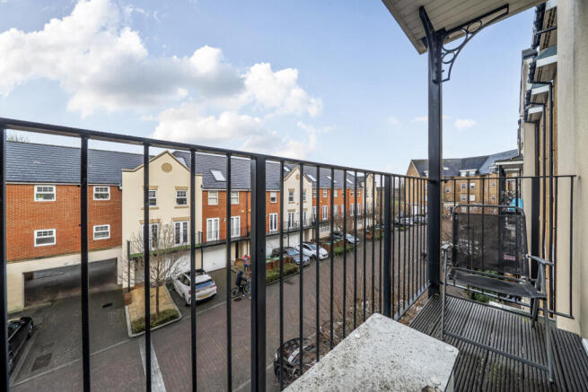 1398138-10-6978e2...