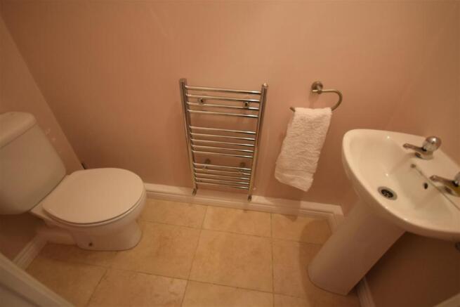 27 Bloom Avenue Downstairs WC.JPG