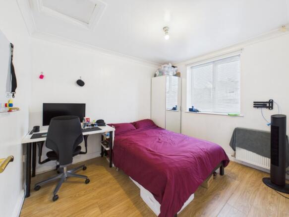 6 bed Block of Apartments for sale Image 9