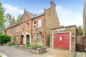 100, Theydon Street, London E17 8EL
