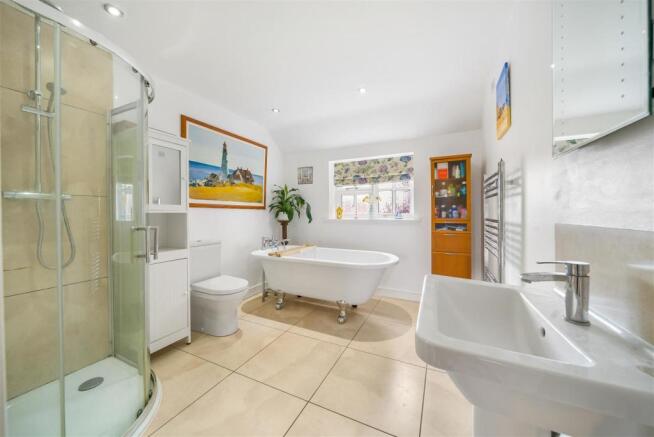 HOUSE BATHROOM