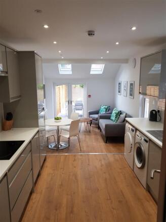 Communal Kitchen/Diner