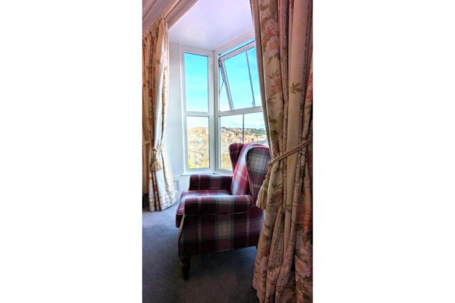 4 bed Terraced for sale Image 12