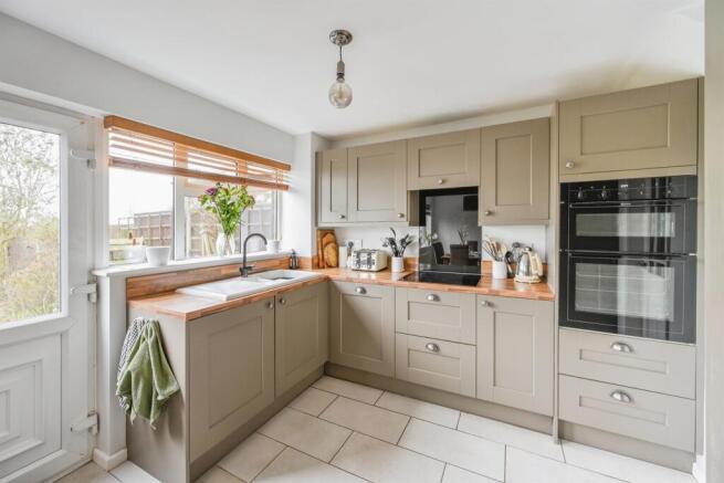 Kitchen Diner:
