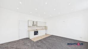 39, Northgate, Cleckheaton BD19 3HS